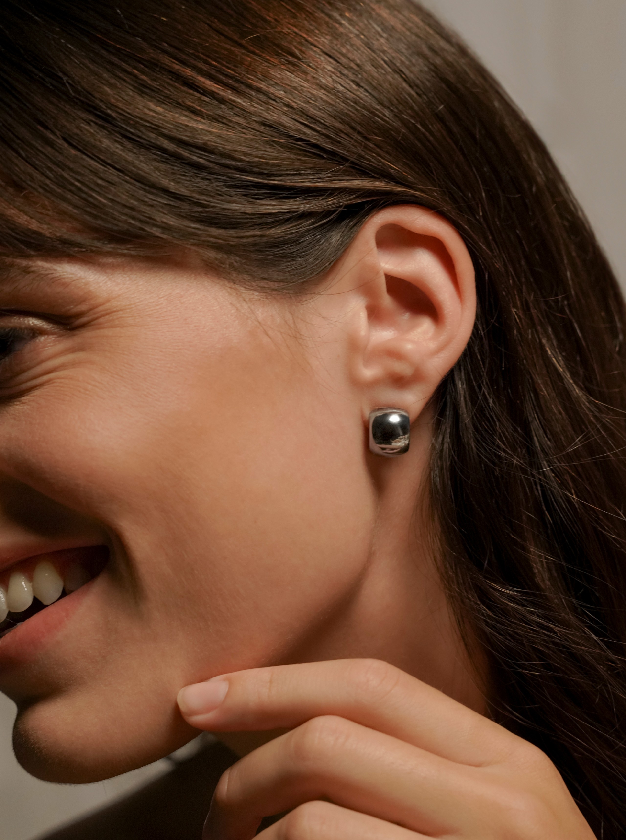 Brincos One Silver Frost