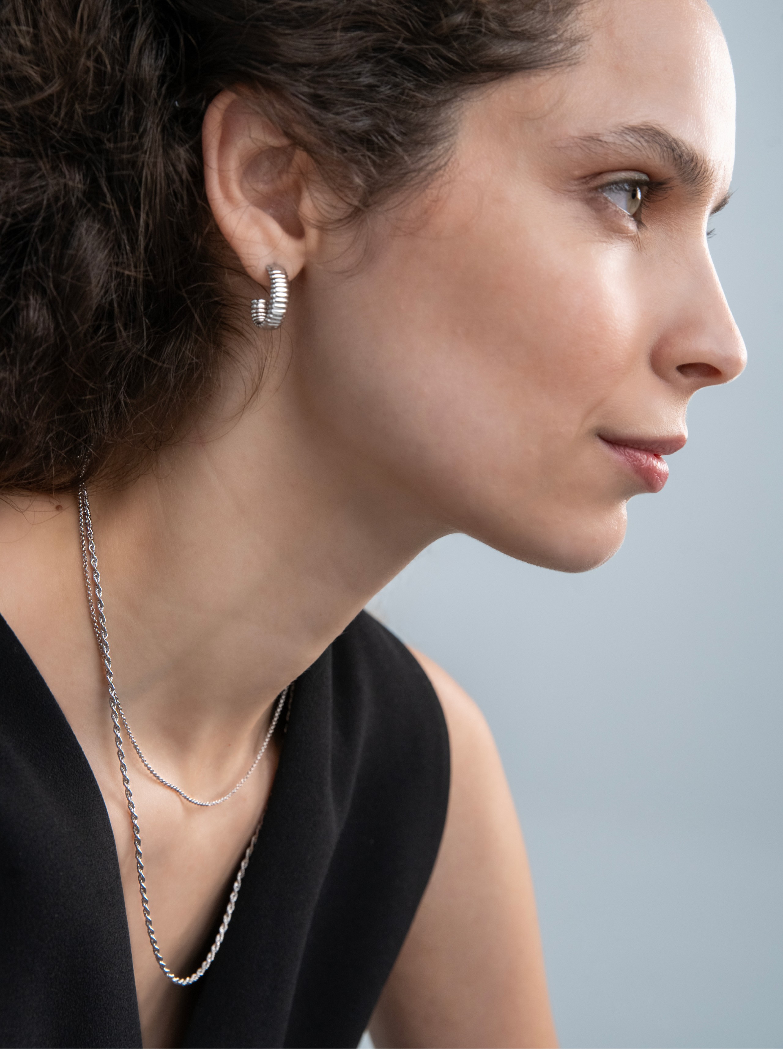 ONE Twisted Wavy Earrings