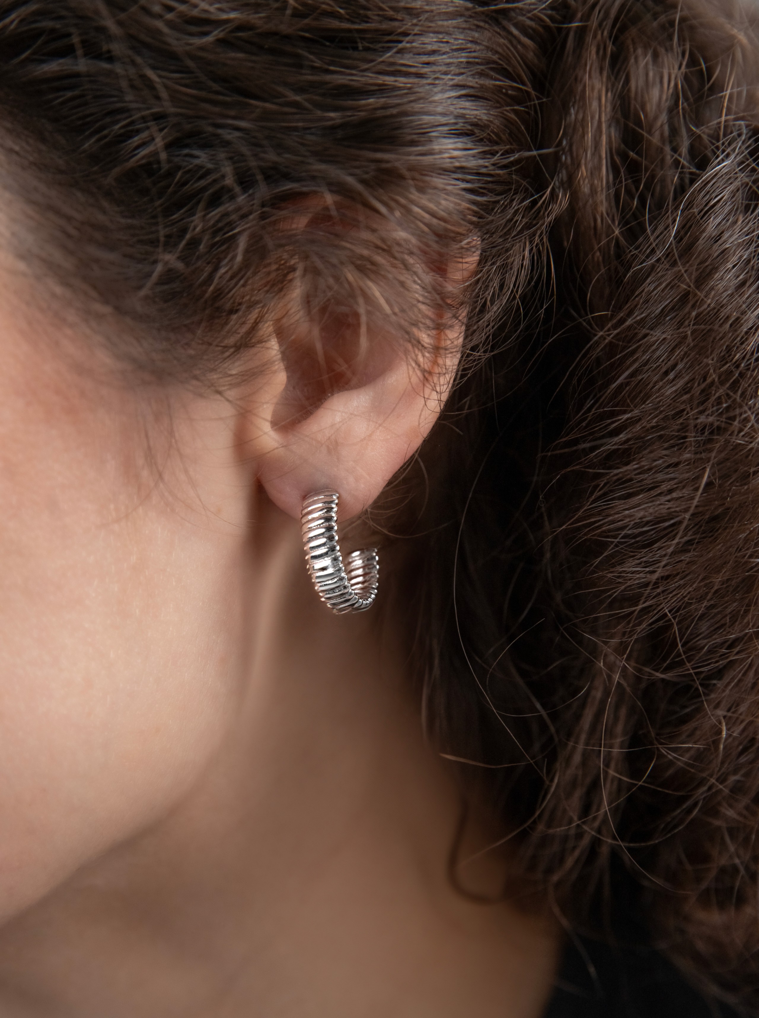 ONE Twisted Wavy Earrings