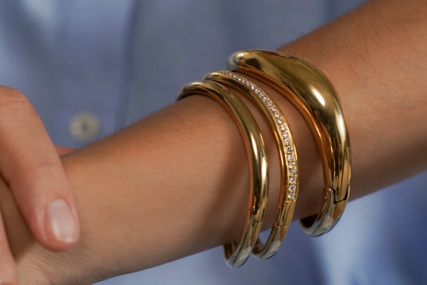 Cobre o teu pulso em One: explora a nossa deslumbrante coleo de pulseiras
