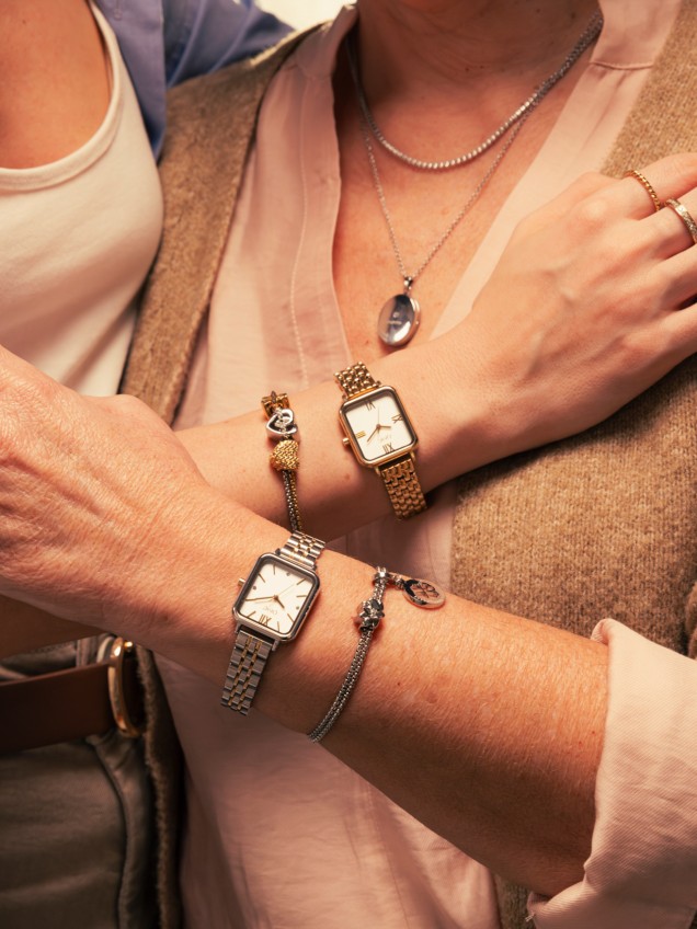 ONE Mummy Gold Watch