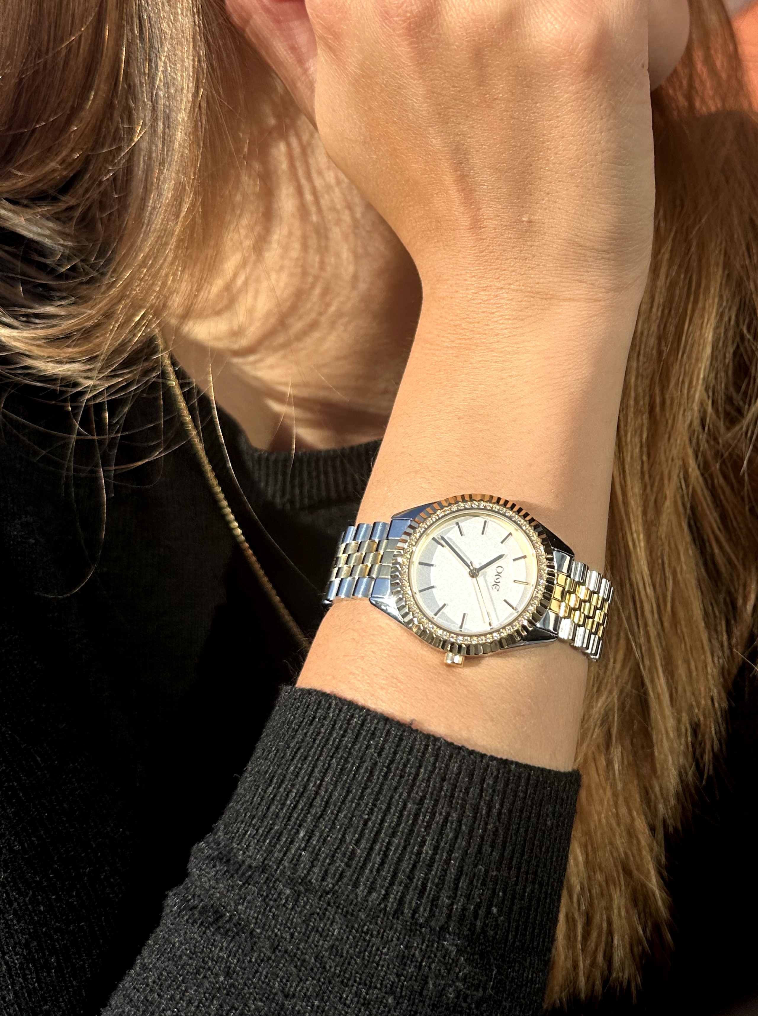 ONE Celebrity Wit Horloge