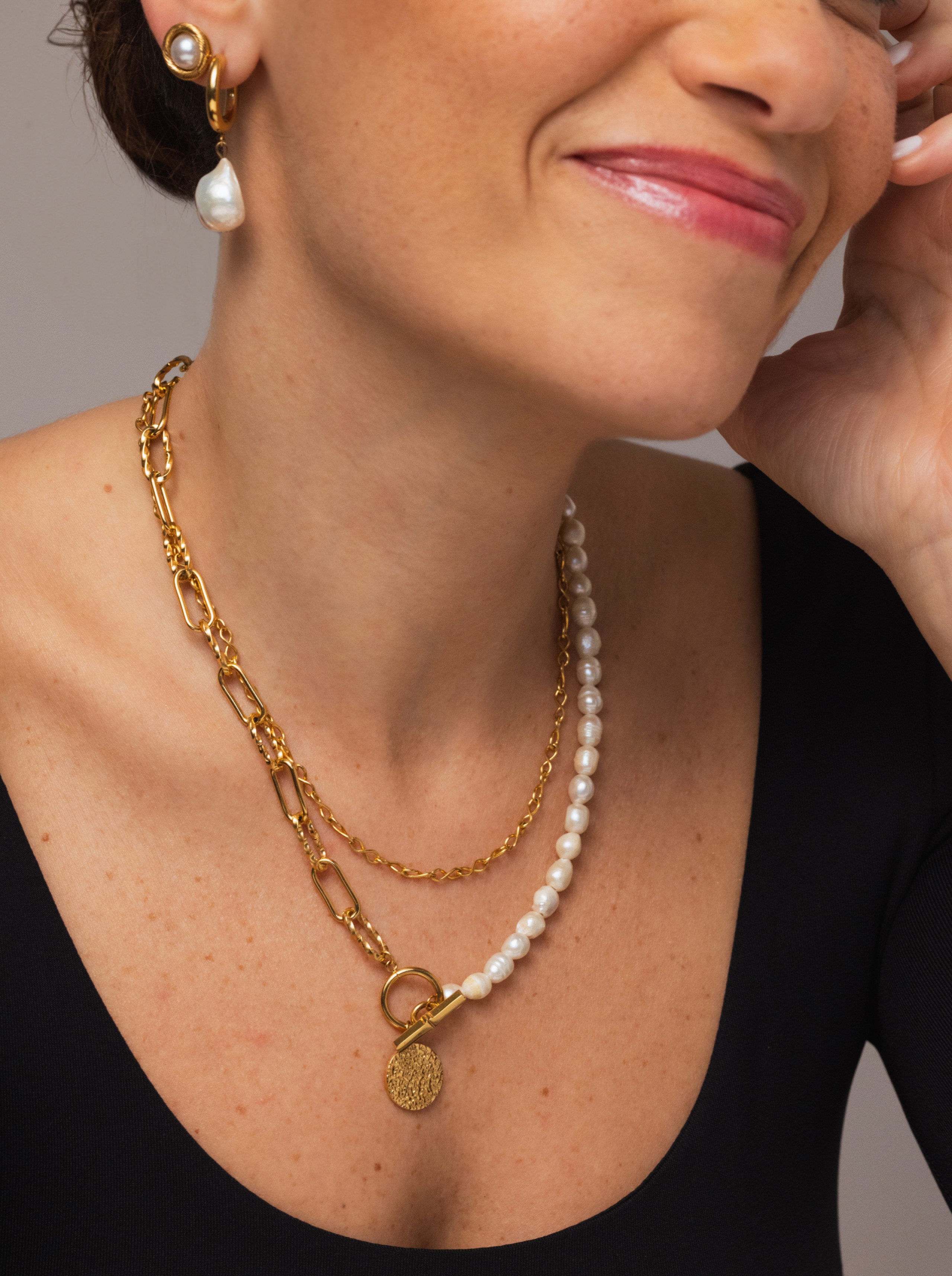 Brincos One Pearly Hoops