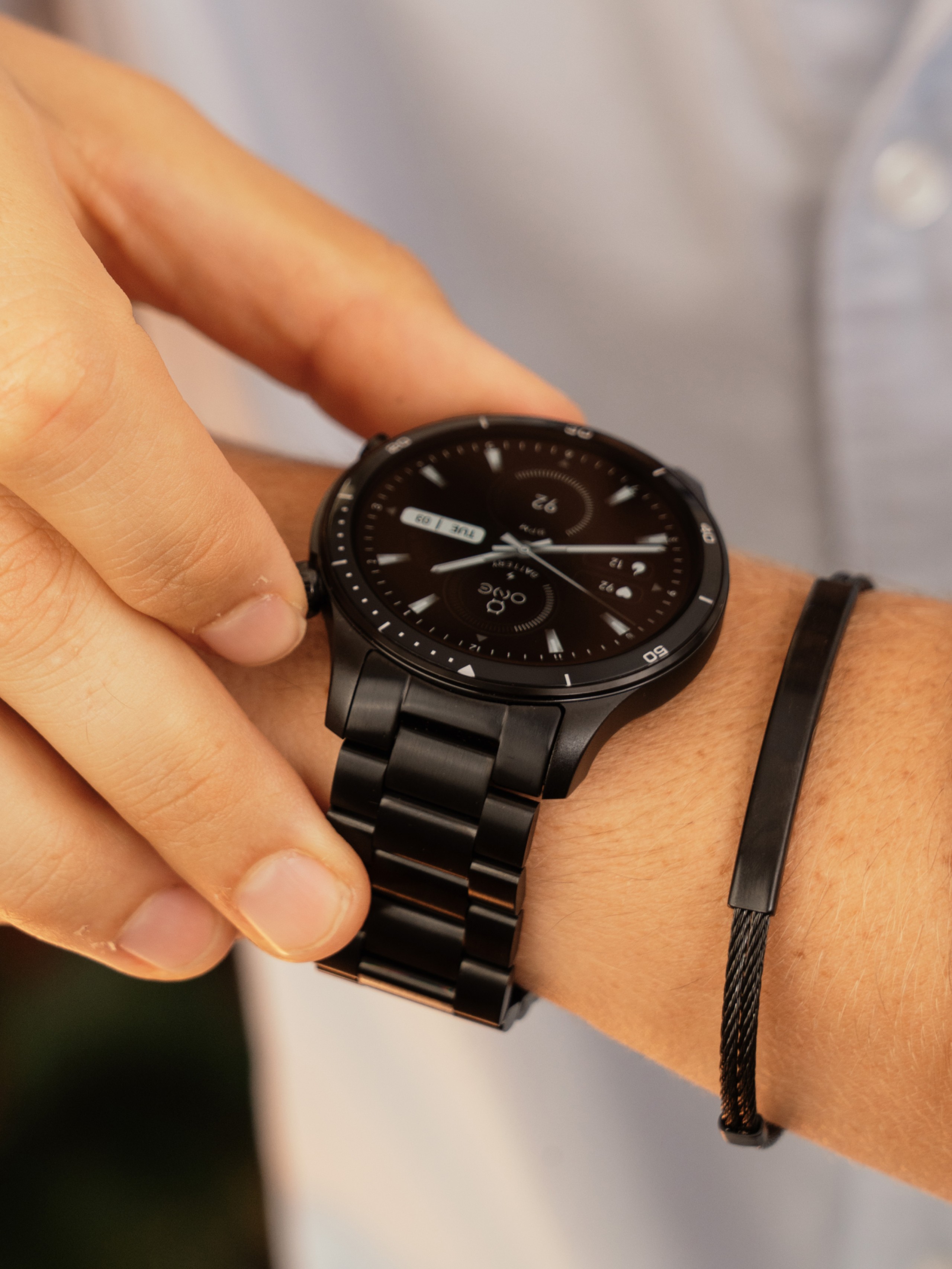 ONE Men Endurance Black Armband