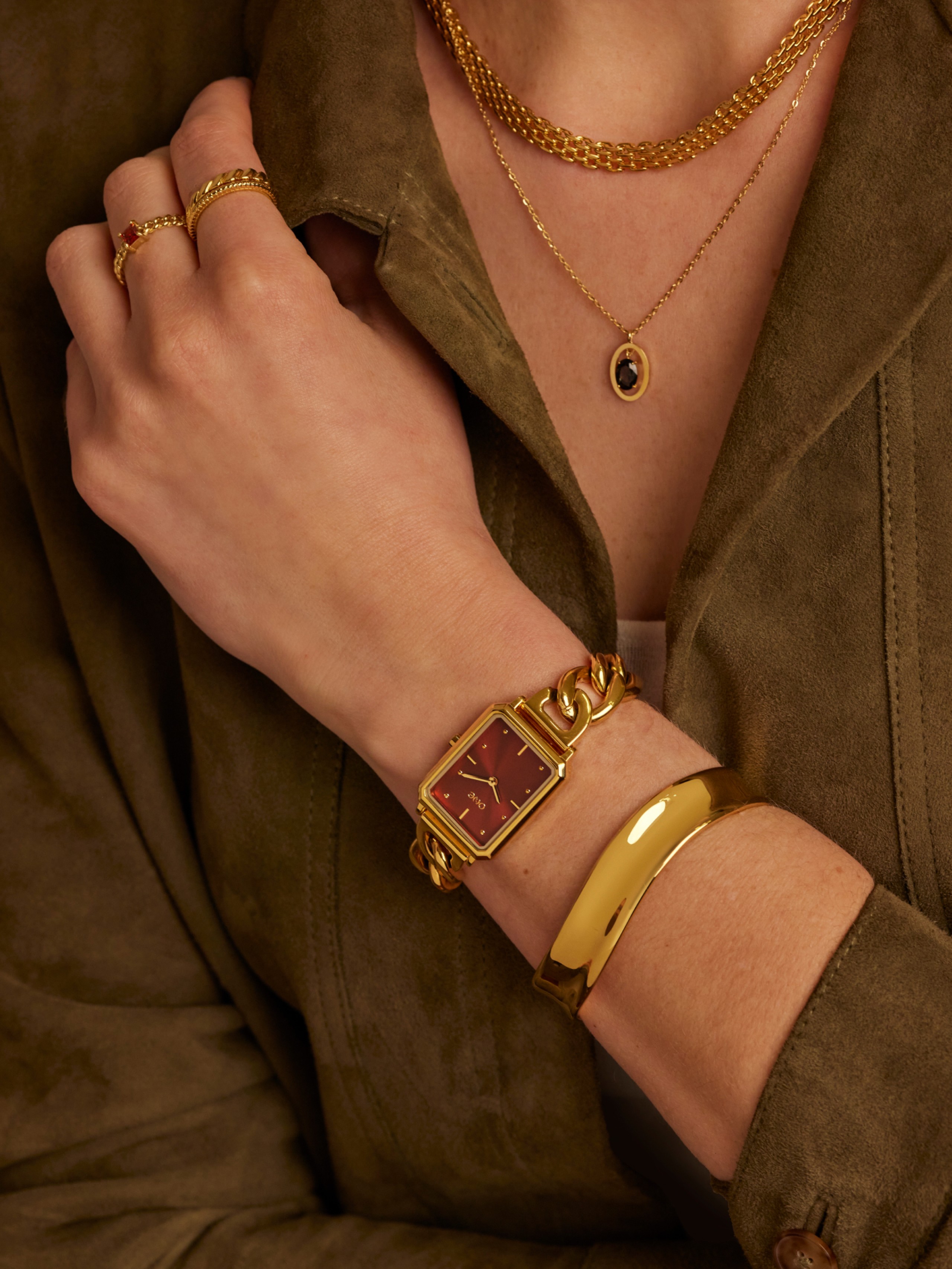 ONE Contour Gold Bangle