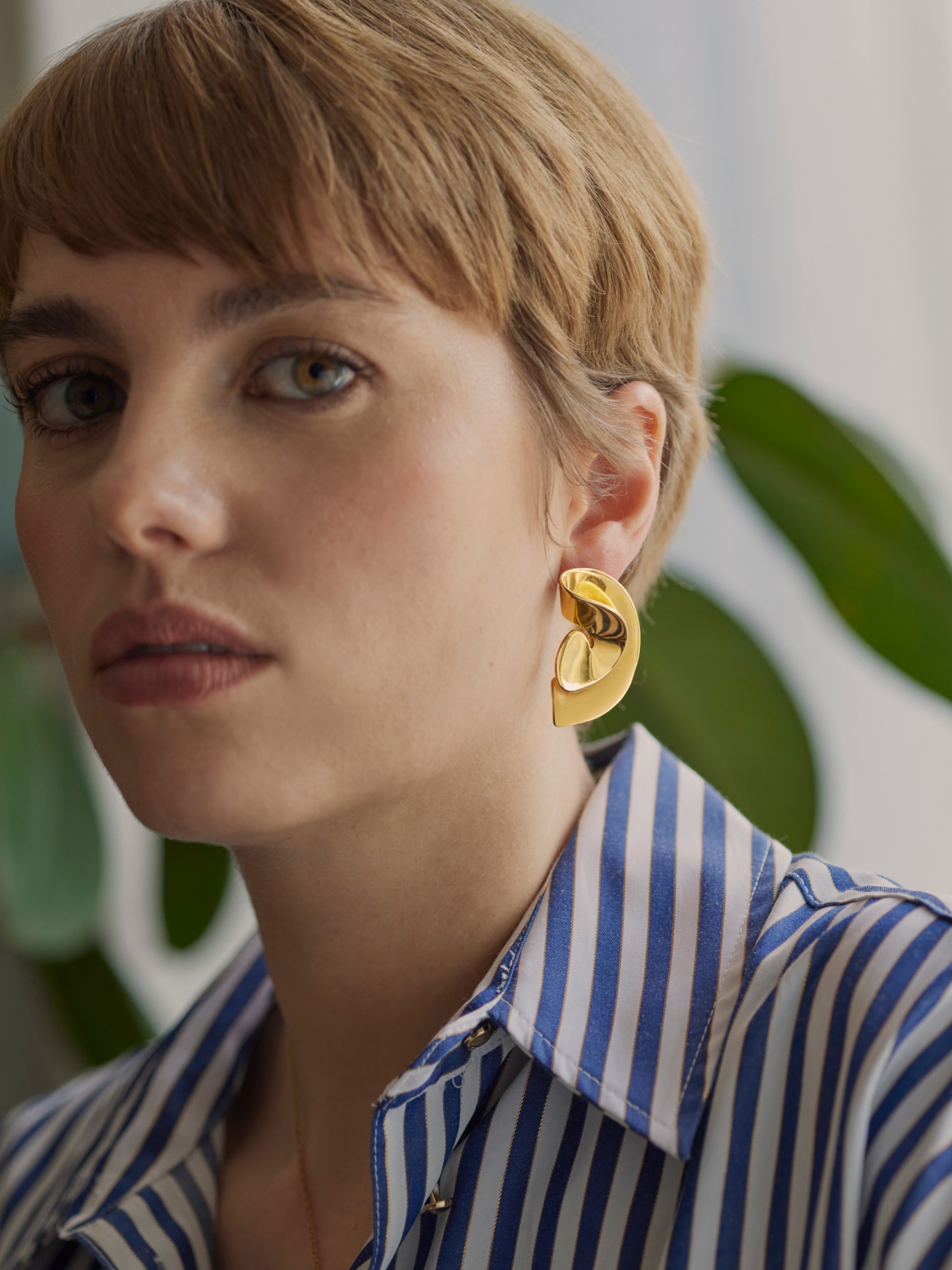 ONE Element Majestic Earrings