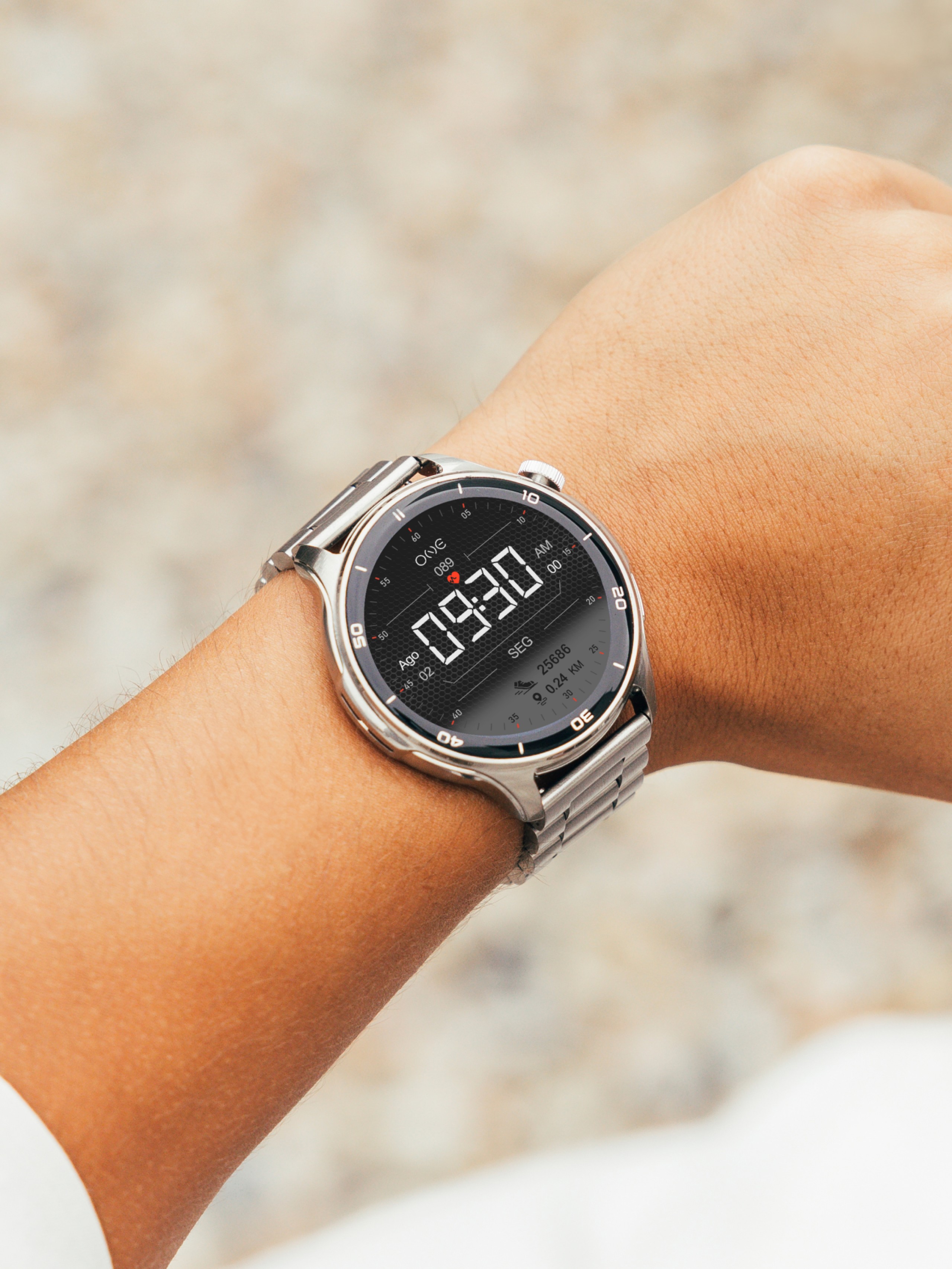 Smartwatch ONE Men Explorer GPS Silver