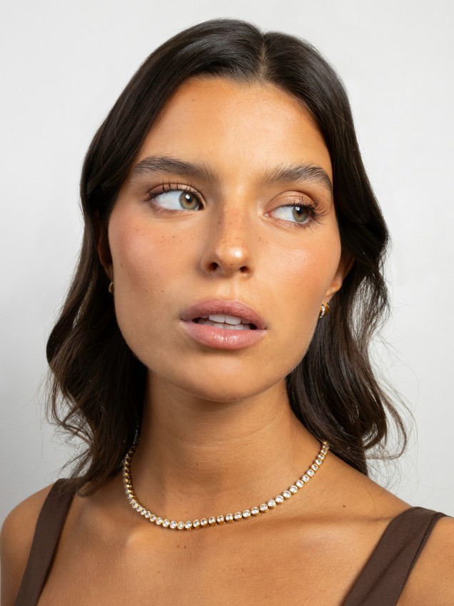 ONE Neckmess Queen Necklace