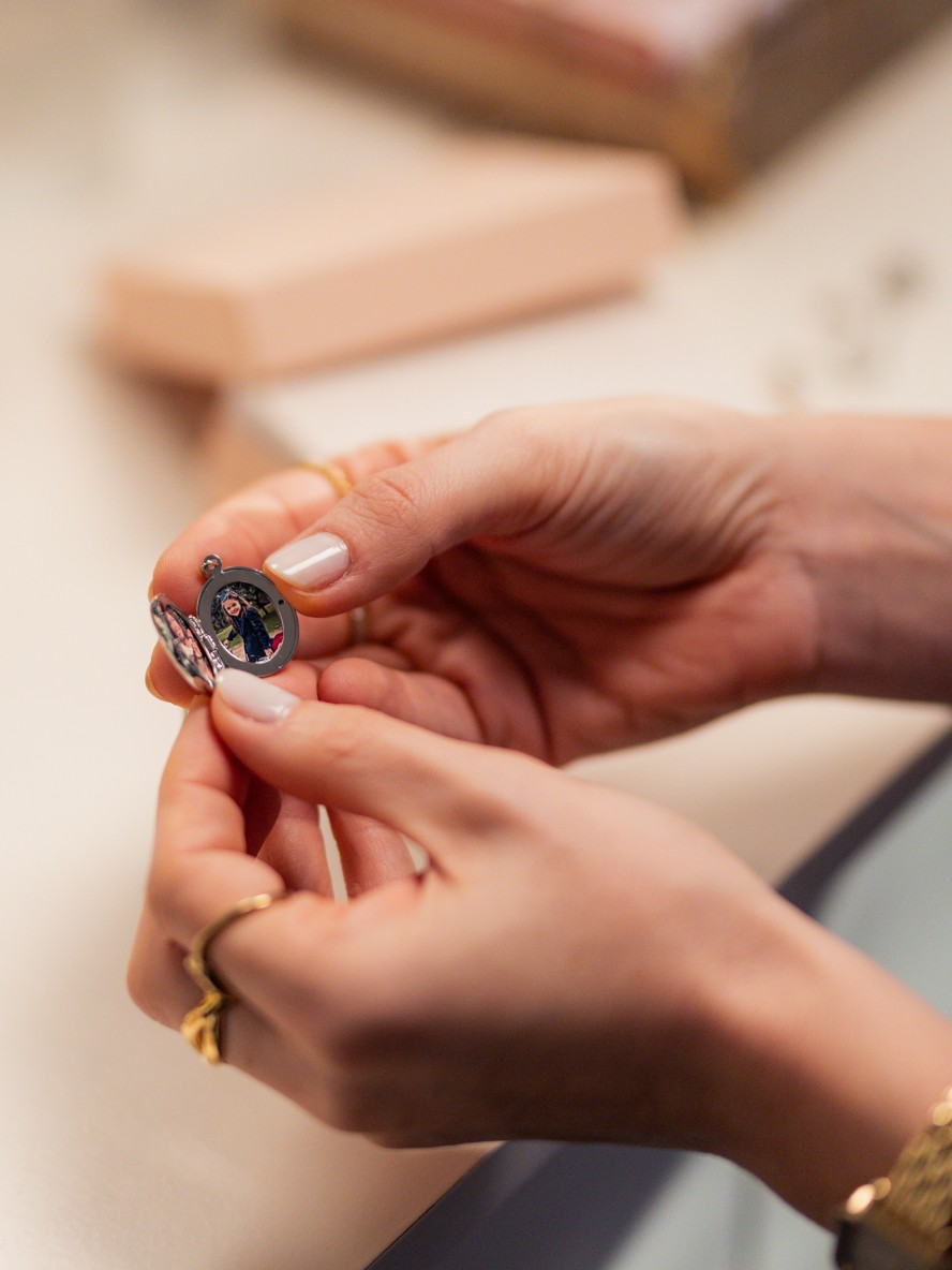 Set Relicário & Brincos One Memories