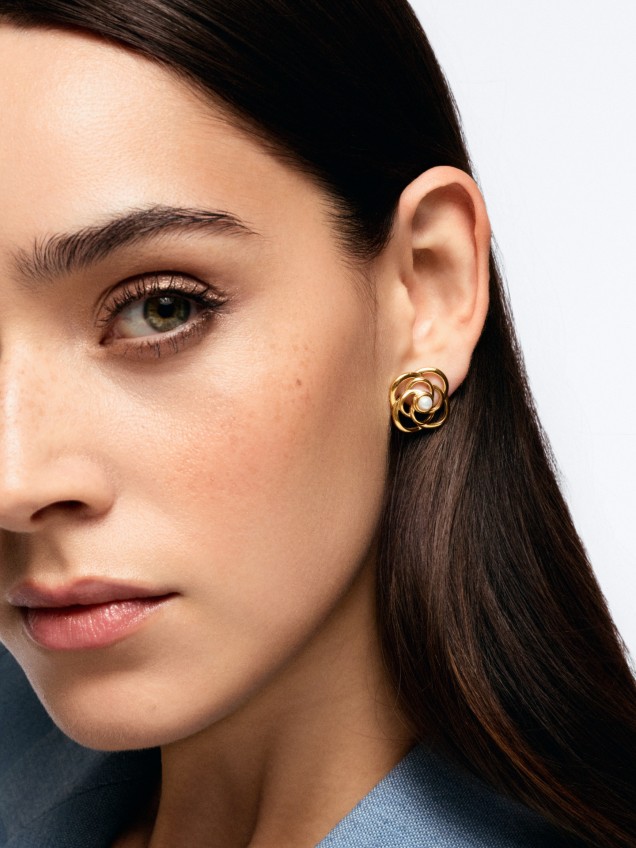 ONE Rose Blossom Pearl Earrings ONE Rose Blossom Pearl Earrings