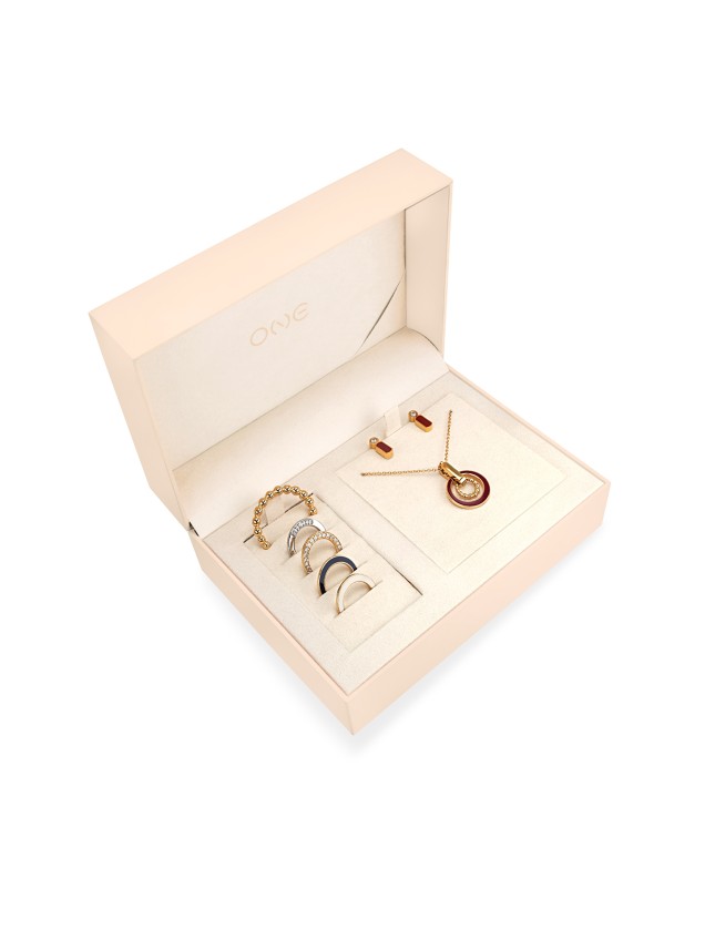 Mood Rouge ONE Necklace & Earrings Set Mood Rouge ONE Necklace & Earrings Set
